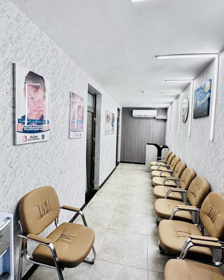 المبنى من الداخل 768x960